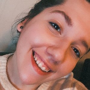 Meet your Posher, Romelia